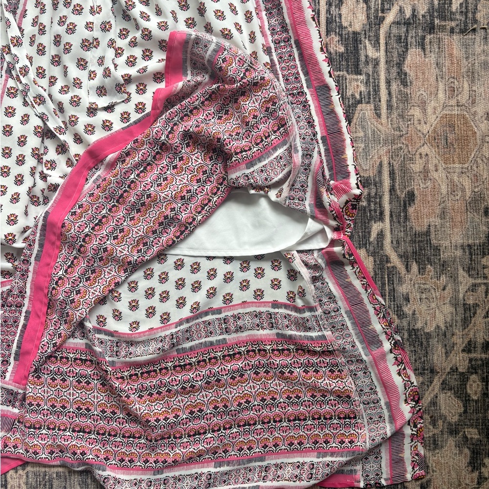 GAP White Maxi Dress with Pink Border and Pattern - Picture 2 of 4